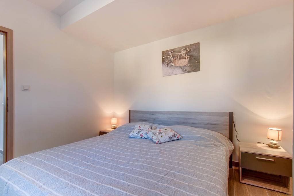 Apartment Senka Mali Lošinj Exterior foto